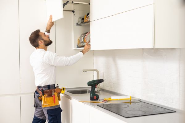 Cabinet Service in Crowley
