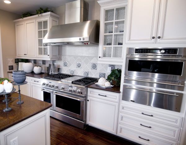 Custom Cabinet Building in Crowley